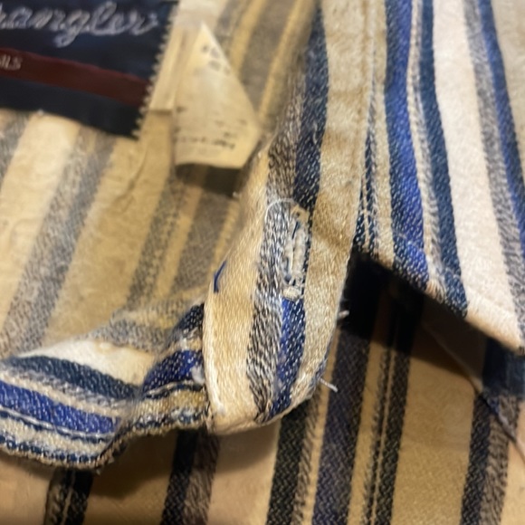 Wrangler Vintage X-Long Tails Button Down - Picture 5 of 8
